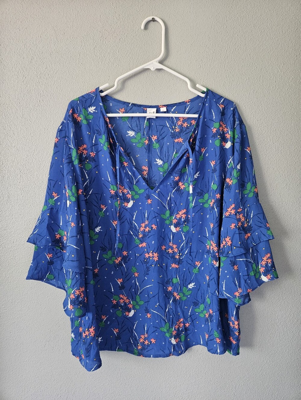 GAP Blue Floral V-Neck Blouse with Ruffled Sleeves